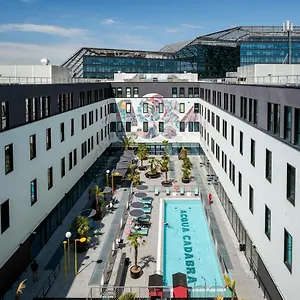 Tsh Hotel